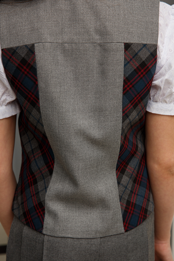 1101 Жилет для девочки